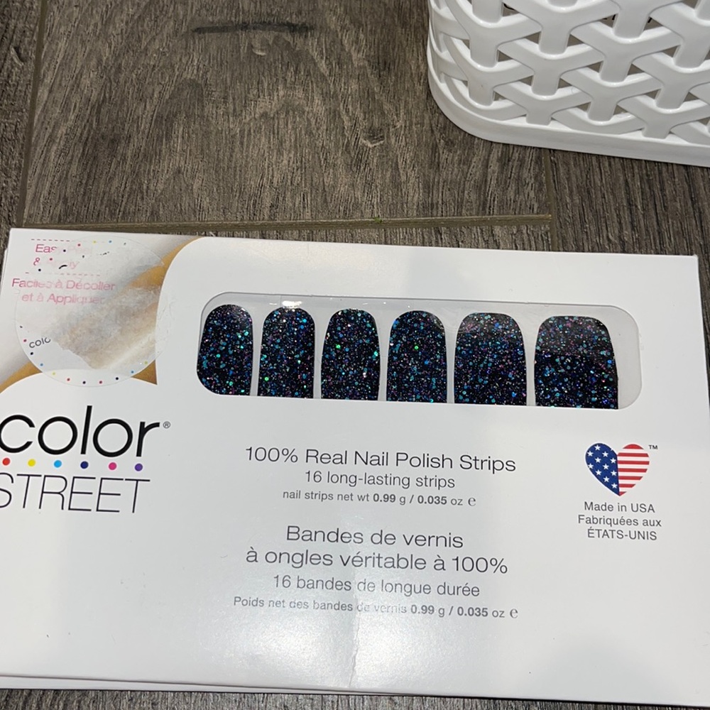 NEW colorstreet Holidaze